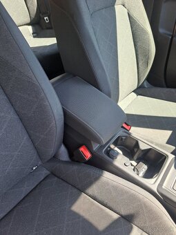 VW Golf 8 , 2.0 tdi , 118- tis. km - 9