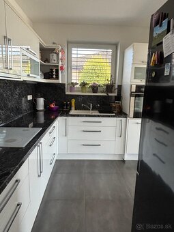 5 izbový rodinný dom s pozemkom 889 m² v obci Soblahov - 9