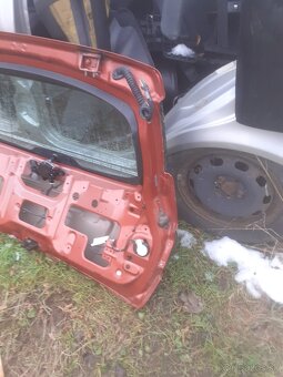 NISSAN QASHQAI J10 kufor - 9