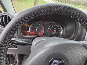 Suzuki JIMNY r.v. 2013, 58 080 km, čierna metalíza - 9