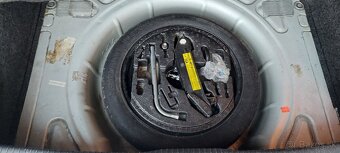 Volkswagen Golf 2.0 TDi - 9