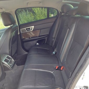 Jaguar XF 3.0 S/C Luxury AWD - 9