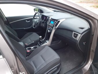 Hyundai i30 CRDI combi - 9
