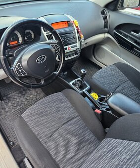 KIA c´eed 1.6 CRDi combi 84kW - nafta - 9