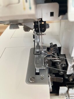 Overlock Brother 4234D - 9