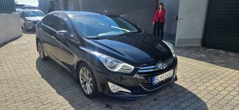 Hyundai i 40 cdti 1.7. Manuál - 9