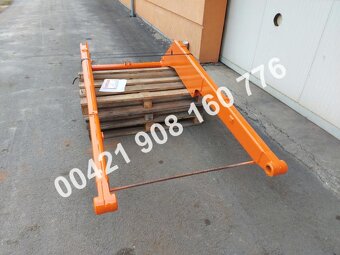 Predám nový zosilnený výložník a rýchloupínač na locust 752 - 9