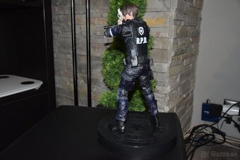 Resident Evil Leon Kennedy - 9