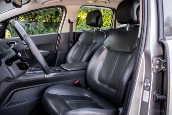 Peugeot 3008 1.6 HDi - 9