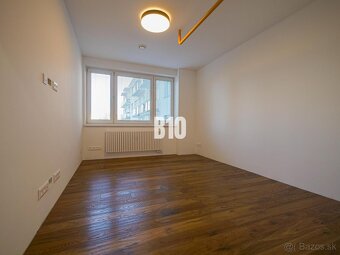 Špičkový 4-izbový byt s garážou, dvoma balkónmi a technológi - 9