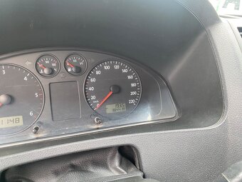 VW T5 Transporter 1.9TDi 63 kW, Rok výroby 2005 - 9