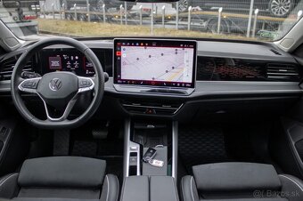 Volkswagen Passat Variant 2.0 TDI Elegance DSG - 9