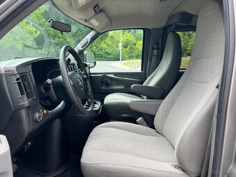 Chevrolet Express 6.0 V8, 1.majitel, 8 míst, 41 000 km - 9