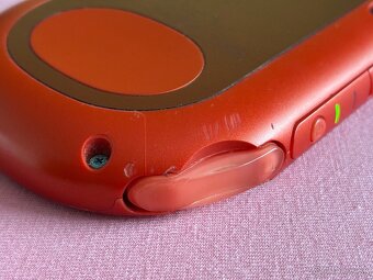PS Vita 2000 metallic red - červená - 9