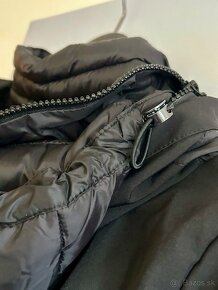 ŠPORTOVÁ VETROVKA  zn.VOLCANO č.M - 9