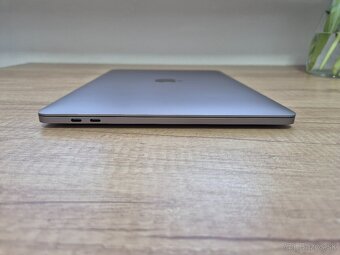 MacBook Pro (13-inch, 2019) /Core-i5/16GB RAM/256GB SSD - 9