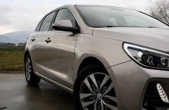 Hyundai i30 1.6 CRDi automat - 9