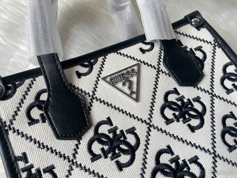 Guess Silvana kabelka - 9