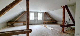REZERVOVANÉ-objekt na bývanie aj podnikanie v centre obce Te - 9