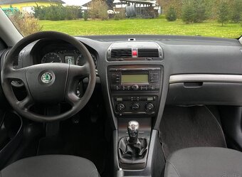 SKODA OCTAVIA II 1.9TDI 77KW ELEGANCE - 9