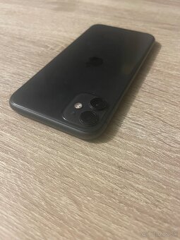 iPhone 11 / 64GB Black / Super stav - 9