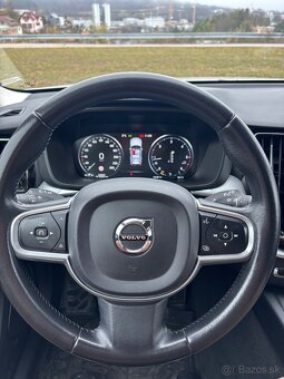 Volvo XC60 D4 4x4 top stav - 9