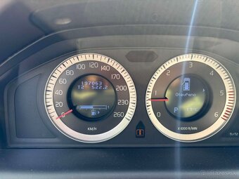 Volvo XC60 2.4D D5 AT/6 AWD - 9