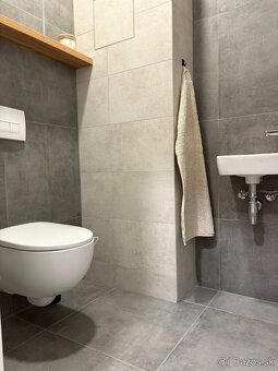 Na prenájom veľký 2 izbový byt, novostavba, Nové Zámky - 9