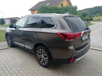 Predaj SUV Mitsubishi Outlander 4x4 - 9