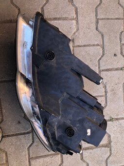 VW-PASSAT B6 05-10 prave predne svetlo - 9