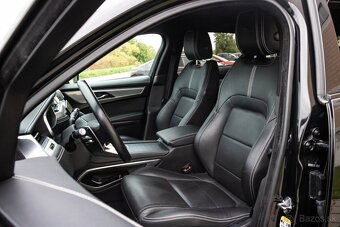 Jaguar F-Pace 3.0 I6 P400 MHEV R-Dynamic Black AWD A/T - 9