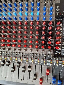 Predam kvalitny mix Peavey 24 fx - 9