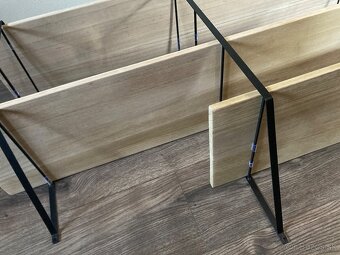 Variabilný nástenný regál - 9