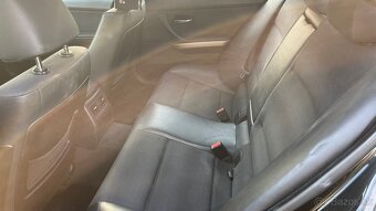 Predám bmw e90 325i - 9