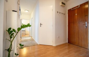 ENERGICKÝ 3 IZB. BYT S BALKÓNOM V TICHEJ ČASTI TRNAVY - 9