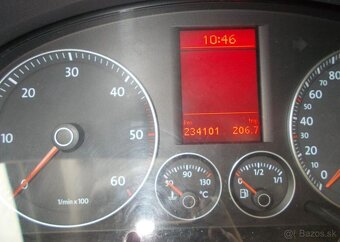 Volkswagen Touran 1,9 TDI 77KW 6 KVALT nafta manuál 77 kw - 9