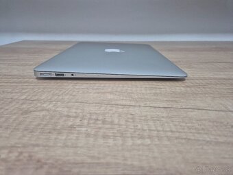 MacBook Air (13-inch, 2017)/Intel Core i5/8GB RAM/128GB SSD - 9