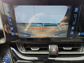Rezervované Toyota C-HR 1.8 hybrid - 9