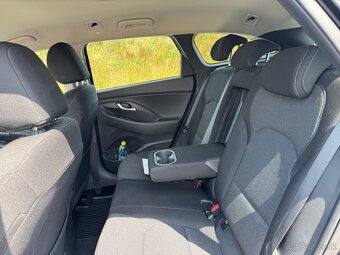 HYUNDAI I30 1.6 CRDi 2021 AUTOMAT naj.45tis.km ODPOCET DPH - 9