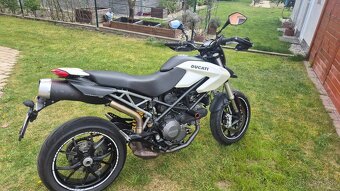 Ducati Hypermotard 796 - 9