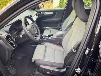 Volvo XC40, B3 AUT PLUS BLACK EDITION , DPH , 2/2026, 900km - 9