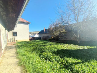 RD S KRÁSNYM VEĽKÝM POZEMKOM 1621M2 ČIAST.REKONŠTRUKCIA UDRŽ - 9