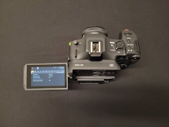 Canon C70 + RF 50mm f1.8 + Monitor - 9