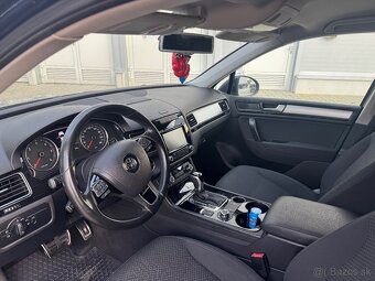 Volkswagen Touareg 3.0 V6 TDi - 9