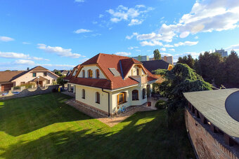 Predaj 2podlažný 6izb. rod.dom s dvoj garážou na Kozáck - 9