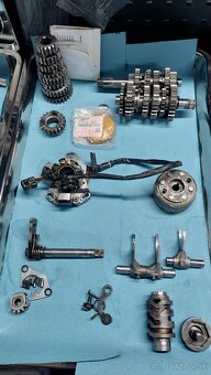 SUZUKI RM 125 K3 Náhradné Díly - 9