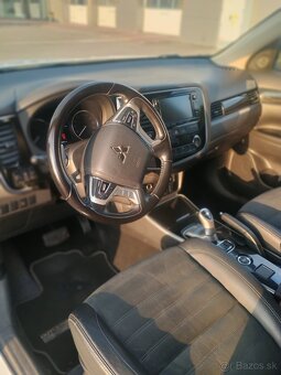Mitsubishi Outlander PHEV - 9