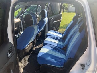 Ford S-MAX - 9