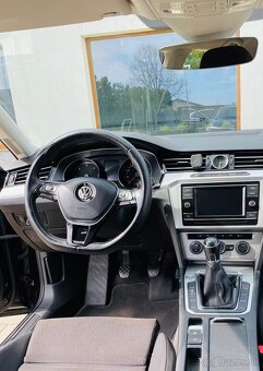 Volkswagen Passat B8 SEDAN 2.0 TDI 110 kW Comfortline - 9
