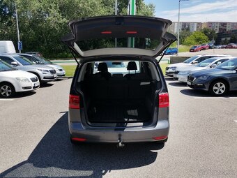 Volkswagen Touran 2.0 TDI Highline - 9